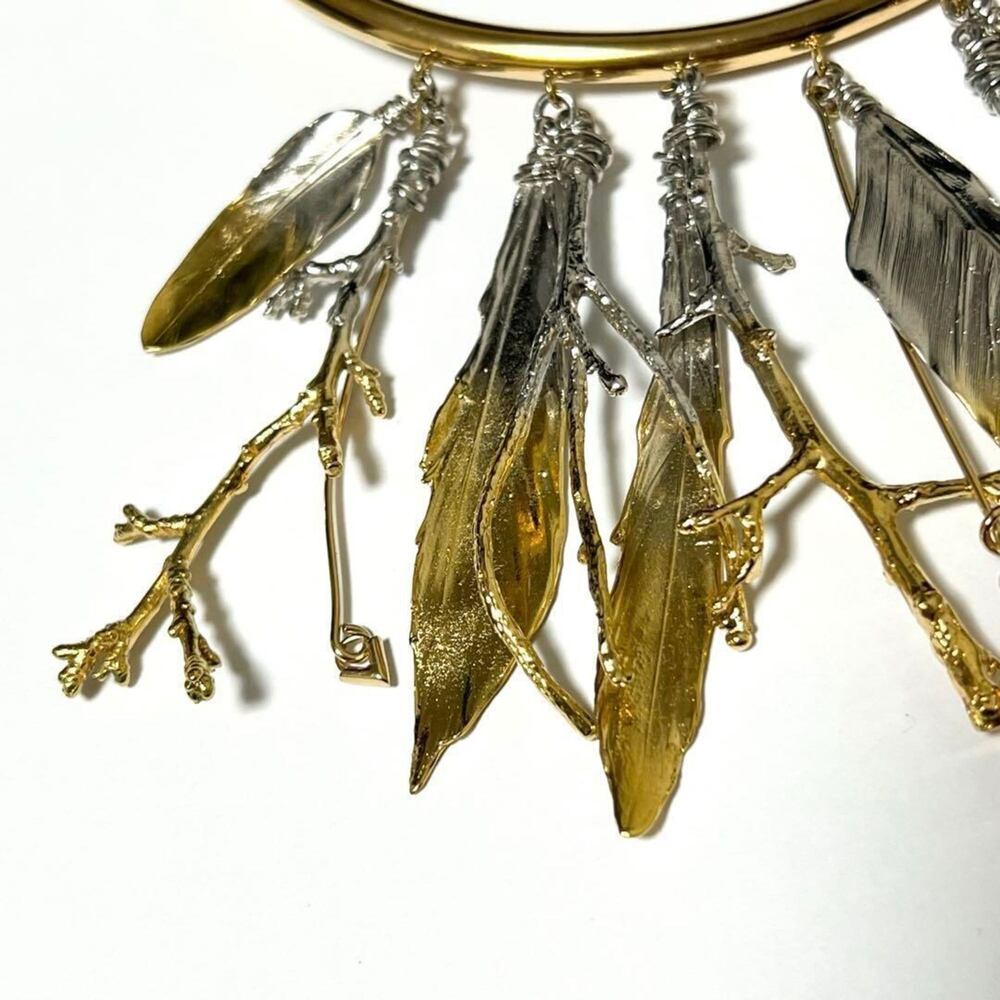 LOUIS VUITTON Gold Necklace - Picture 5 of 10